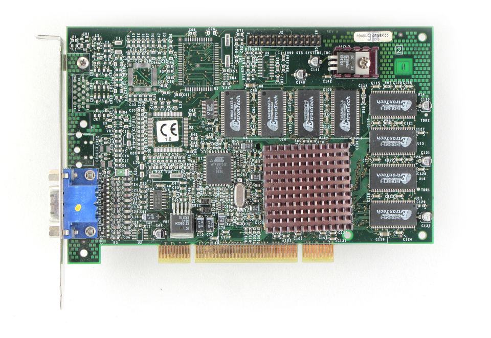 Representative 3dfx Voodoo 3 2000 PCI board physical card, photographed from the front