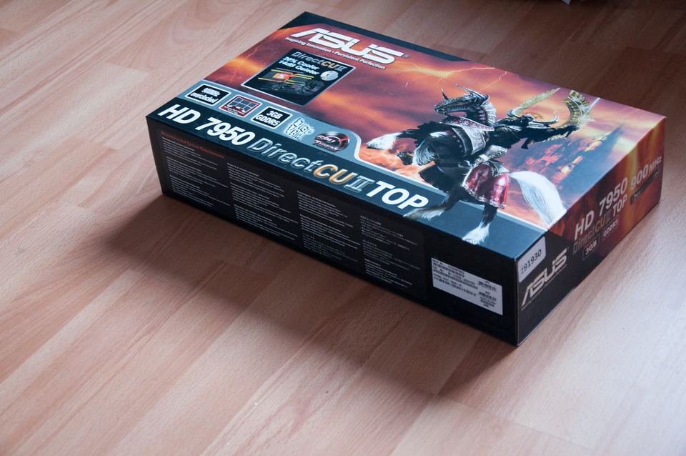 ASUS Radeon HD 7950 DirectCU II TOP retail packaging