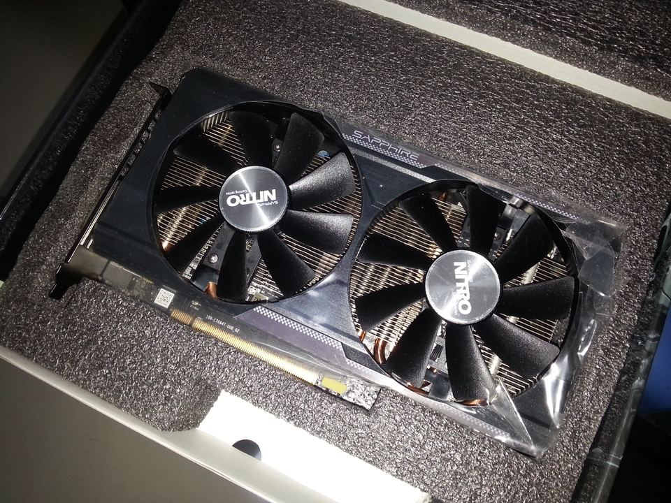 Representative Sapphire NITRO Radeon R9 380 4 GB board physical card, photographed from the front