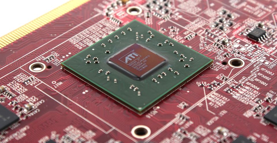 Chip close-up of ATI Radeon X1600 XT reference board