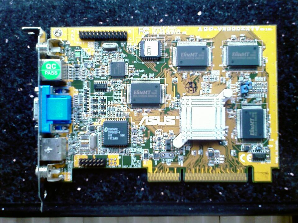 Representative ASUS AGP-V3000ZX/TV RIVA 128ZX board physical card, photographed from the front